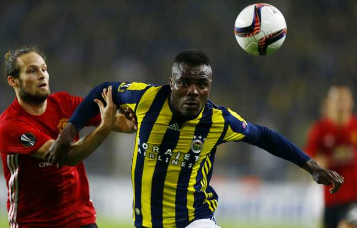 Leeds fans want Marcelo Bielsa to get a deal for Emmanuel Emenike