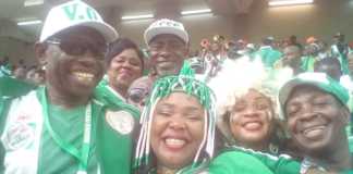Nigeria’s supporters club caught fighting at Uyo Airport over traveling arrangement to Tunisia [VIDEO]