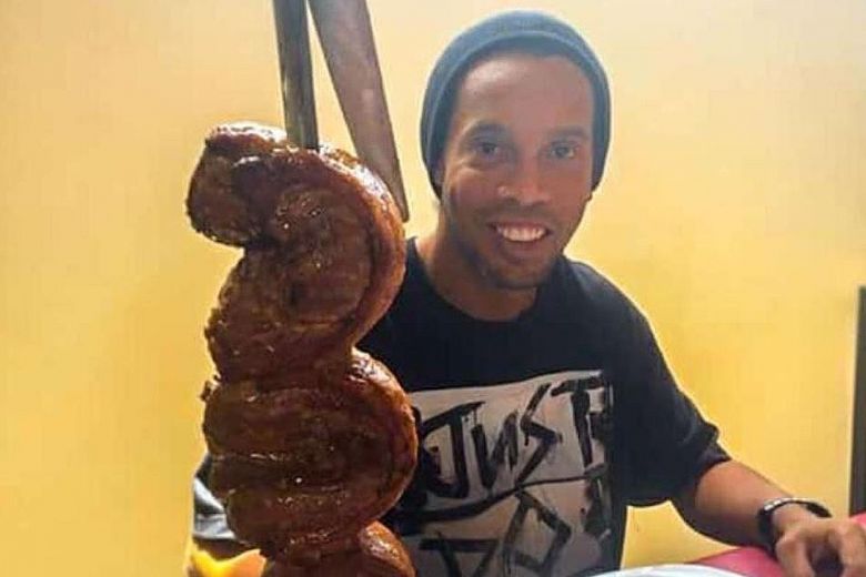 Tears Flow As Ronaldinho’s Prison Friends Throw Farewell Barbecue Party After Release From Jail Tears Flow As Ronaldinho’s Prison Friends Throw Farewell Barbecue Party After Release From Jail