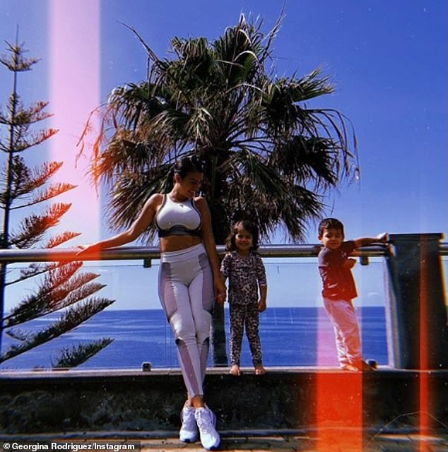 Plunging Sports Bra Shows How Busty Cristiano Ronaldo's Girlfriend Georgina Rodriguez Is 12 Busty Cristiano Ronaldo's Girlfriend Georgina Rodriguez