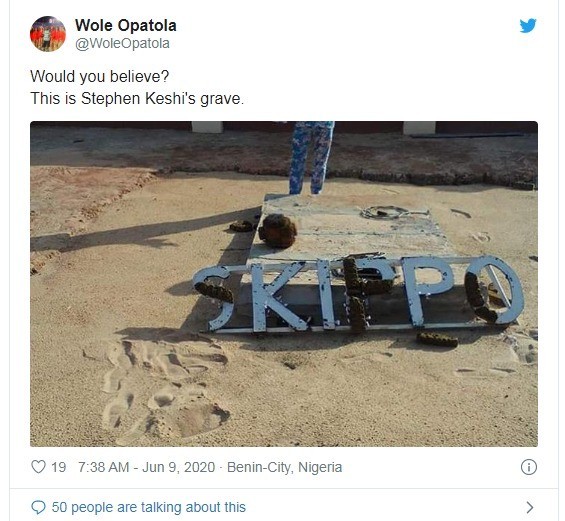 PICTURED: Late Stephen Keshiâs Grave In Total Disarray 1 keshi grave