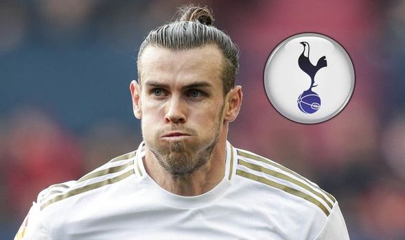 Tottenham confirm signing Gareth Bale