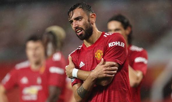 Solskjaer Reveals How He Was Frustrated By Fernandes’ Position In Everton Win Solskjaer Reveals How He Was Frustrated By Fernandes’ Position In Everton Win