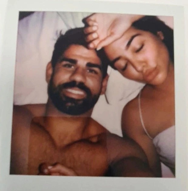 Diego Costa And Gabriel Jesus Topless In Bed With Same Mystery Woman 1 Diego Costa And Gabriel Jesus Topless Bed Same Woman1
