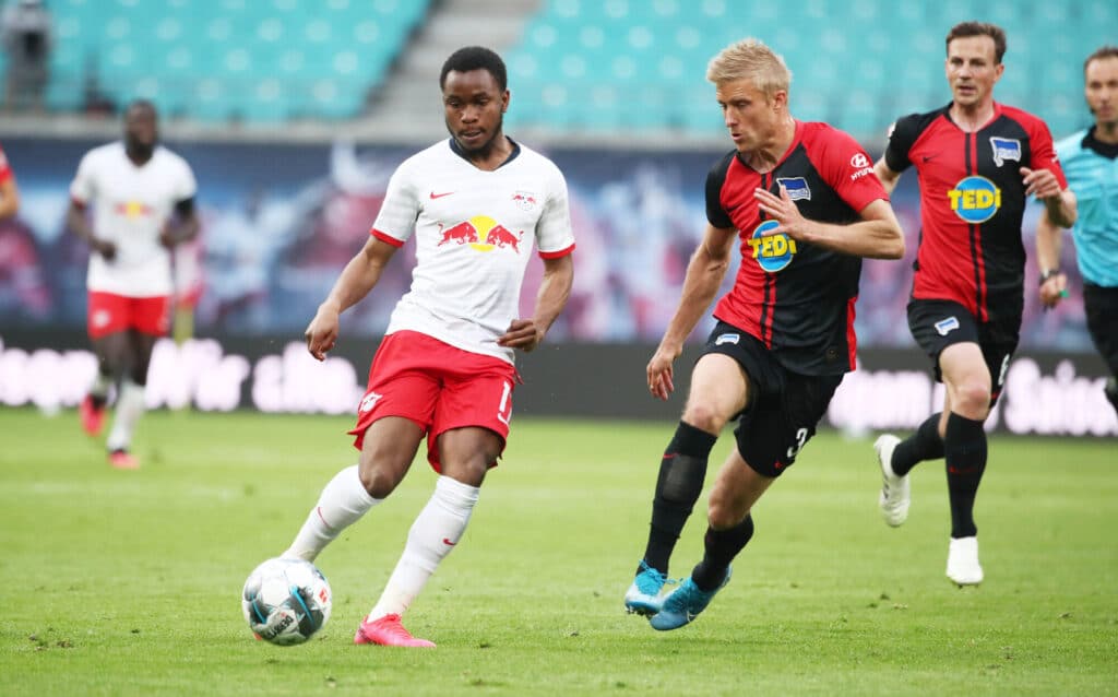 Ademola Lookman in action for Leipzig