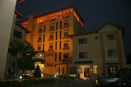 Kanu Nwankwo biography, net worth, wife, house, cars 8 Kanu Nwankwo Hotel