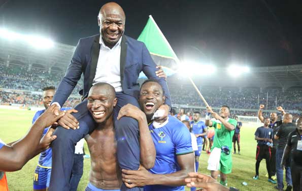 Emmanuel Amunike Biography, Net Worth, Wife, House, Cars 3 Emmanuel Amunike