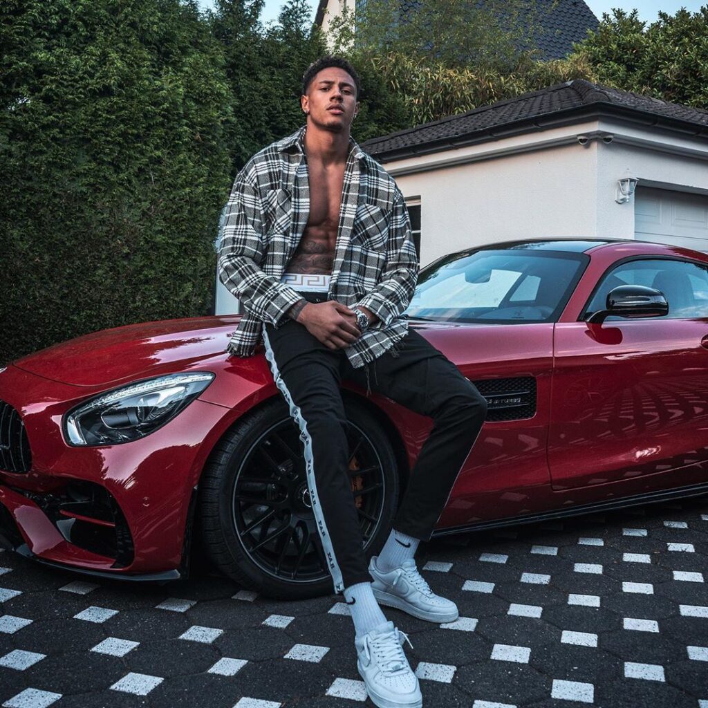 Maduka Okoye Biography, Salary, Net Worth, Wife, Mother, House, Cars 5 maduka okoye House and Cars