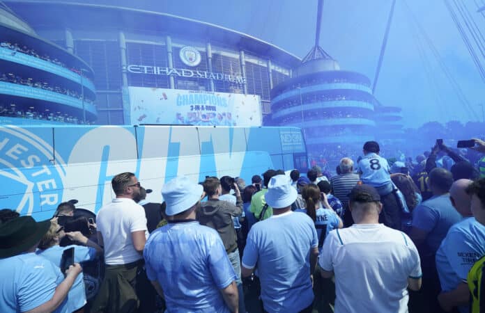 Download â€œBlue Moonâ€ Manchester City Anthem