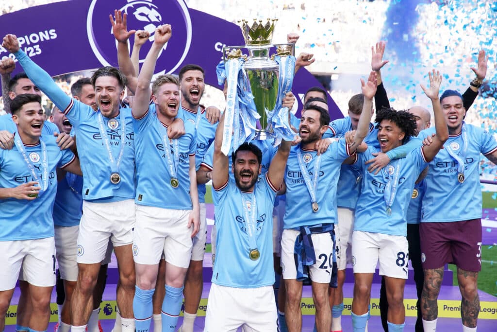 Manchester City celebrate winning the title
