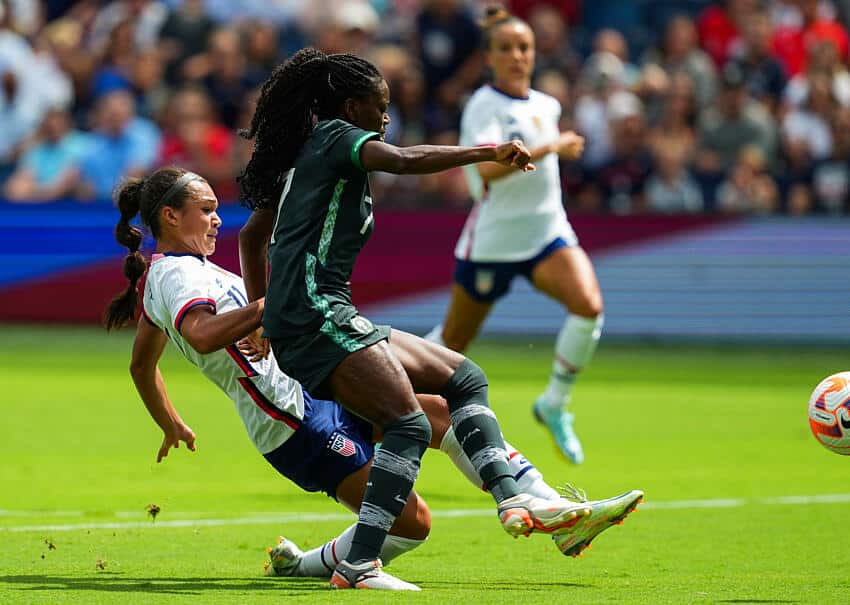 Toni Payne Biography - Career, salary, net worth, husband 1 Toni Payne in action