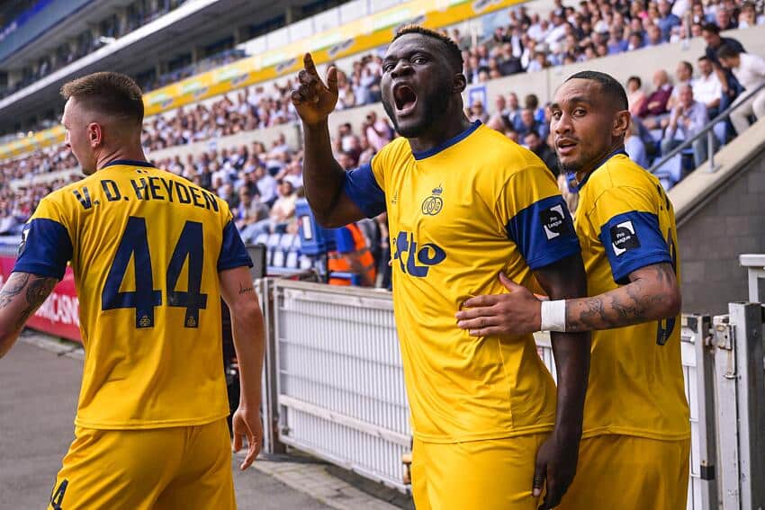 Victor Boniface in action for Leverkusen