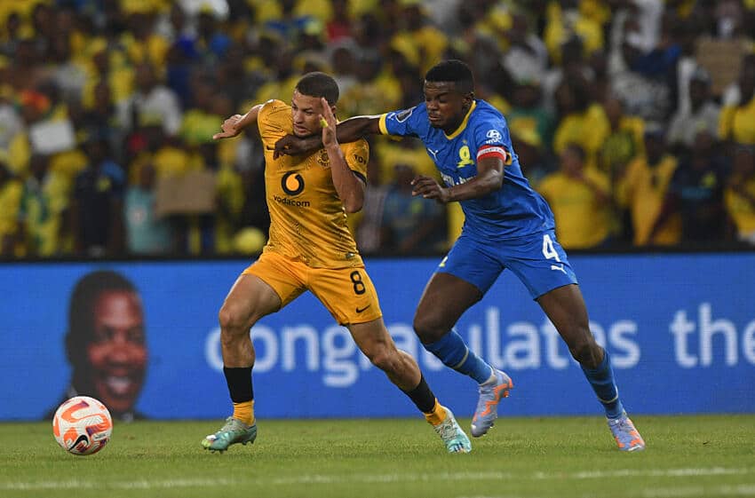 Mamelodi Sundowns and Kaizer Chiefs players in action