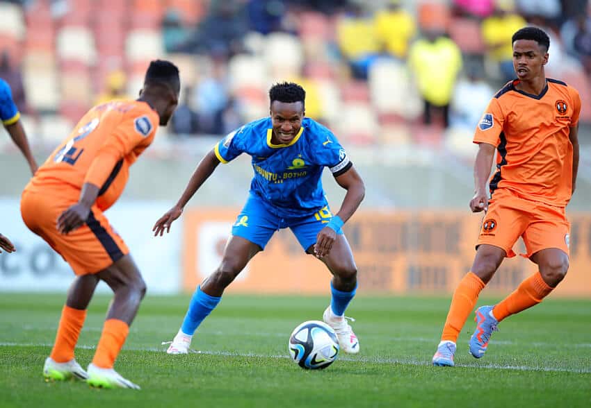 Players in action, Polokwane vs Mamelodi Sundowns