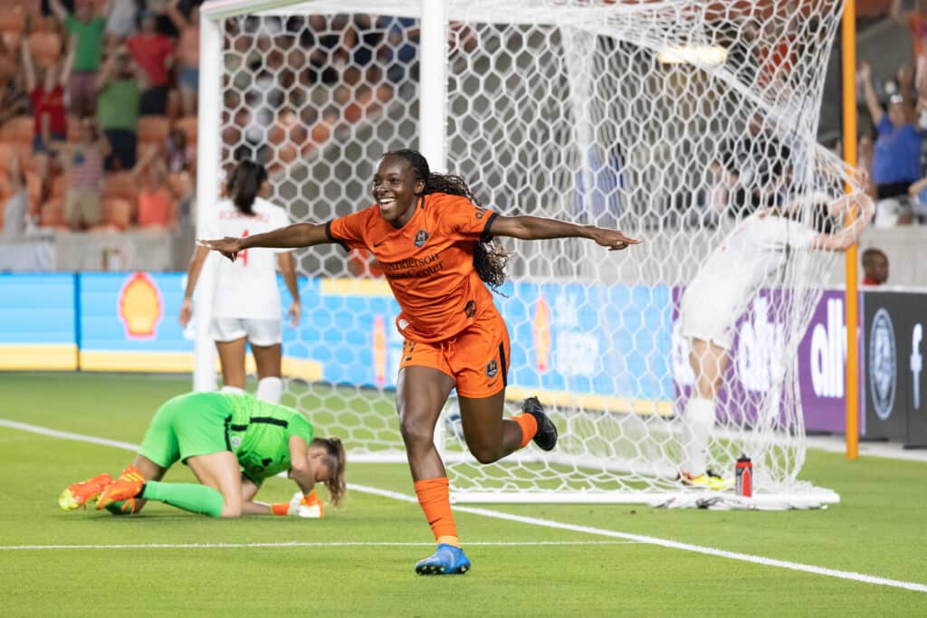 Michelle Alozie of Houston Dash celebrating her goal