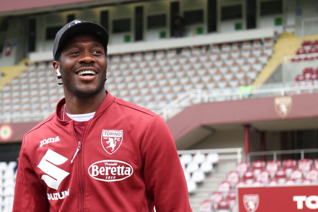 Ola Aina - Salary, stats, net worth, wife 5 Ola Aina, Forest player