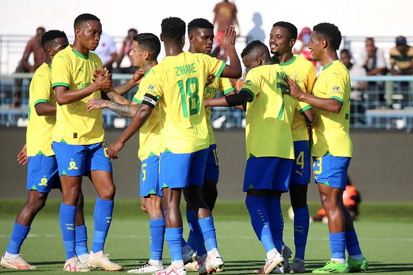 Mamelodi Sundowns thrash Bumamuru in CAF Champions League 2 Mamelodi Sundowns players celebrate goal against Bumamuru