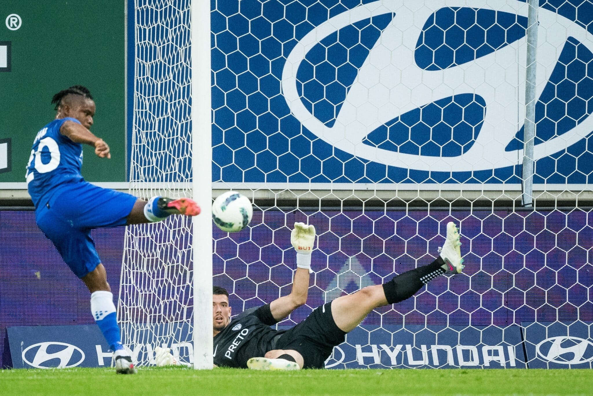 Gift oeban scores against msk zilina