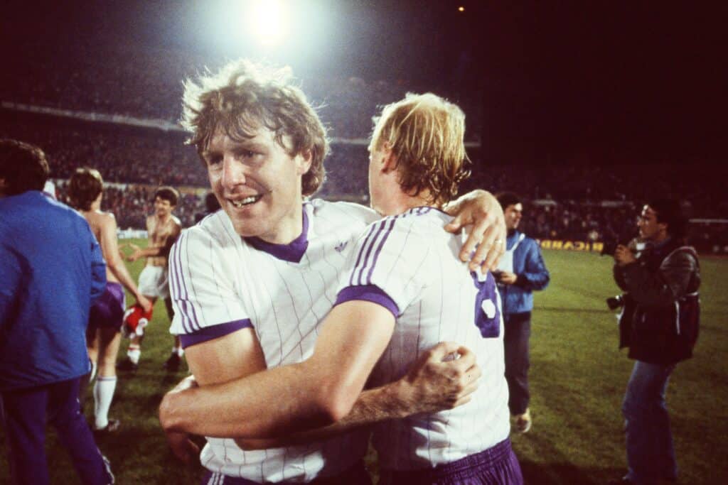 Hugo BROOS and Walter DE GREEF of Anderlecht celebrate the victory during the UEFA Final Cup