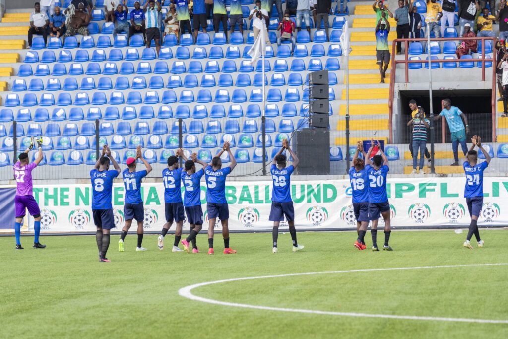 Sporting Lagos players waving to their fans at the Onikan Stadium