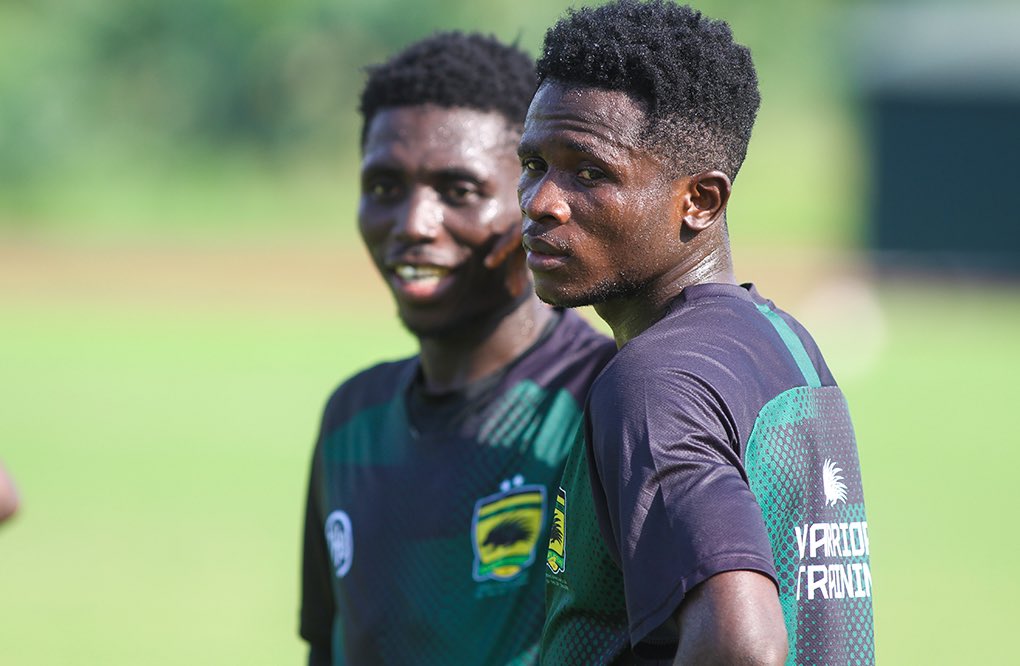 Accra Lions vs Asante Kotoko lineups, 3 predictions - Ghana Premier League (GPL) 1 Two Asante Kotoko players while training