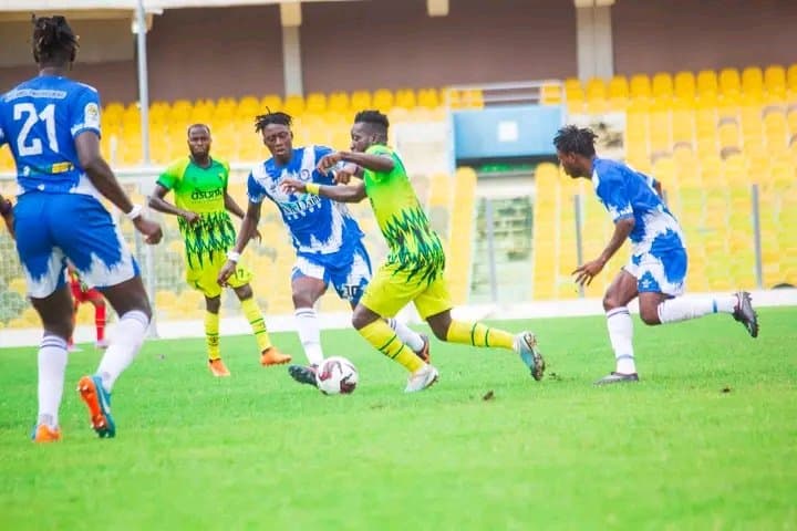 Bechem United vs Medeama sc action in the Ghana Premier league