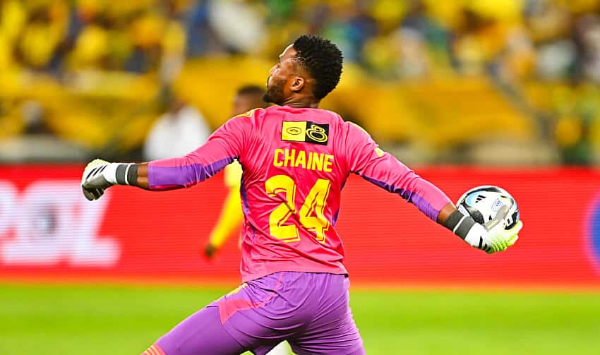 AmaZulu vs Orlando Pirates lineups, past record - PSL 1 Sipho Chaine in action for Orlando Pirates