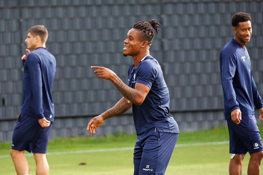 Gift Orban with his Gent teammates during training