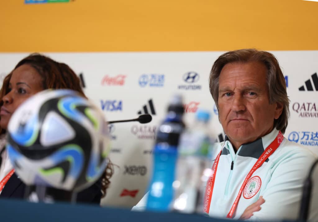 Randy Waldrum (R), head coach of Nigeria attends a press conference 