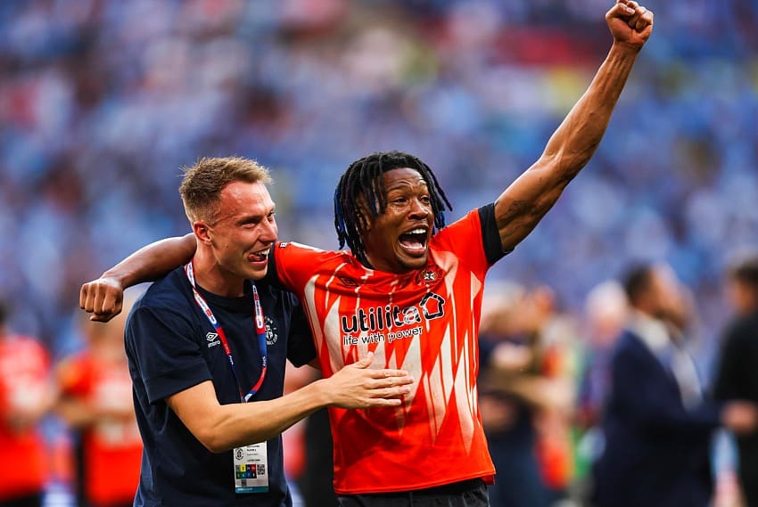 Gabriel Osho biography: Early life, career, salary, net worth, wife 4 Gabriel Osho in action for Luton Town