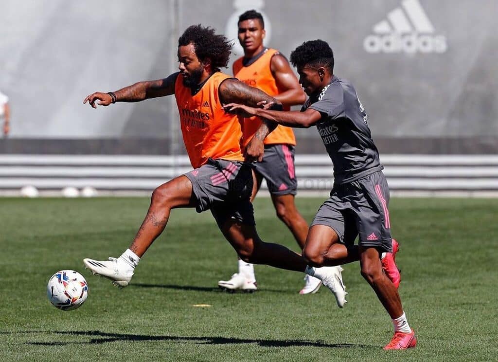 Meet the only Nigerian who played for Real Madrid 1 Mrvin Park in Real Madrid training with Casemero and Marcelo