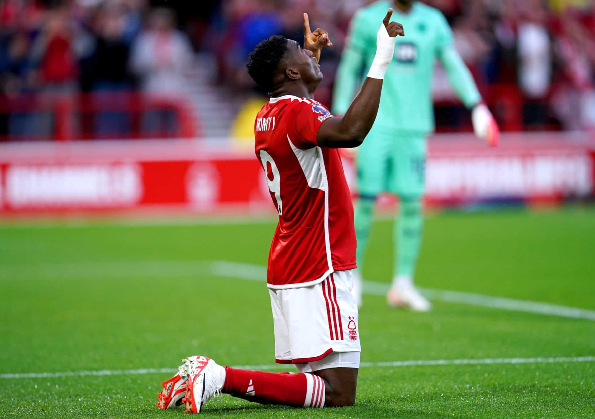 nottingham-forest-vs-luton-town-lineups-awoniyi-return-vital-for-club